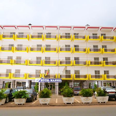 Hotel Mansel Яунде Екстер'єр фото