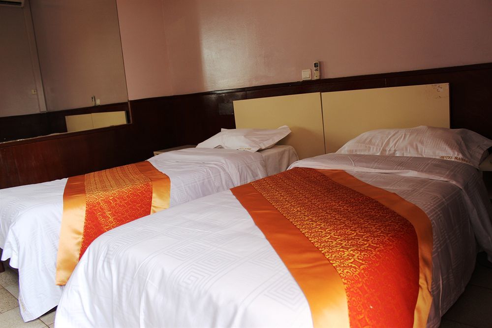Hotel Mansel Яунде Екстер'єр фото