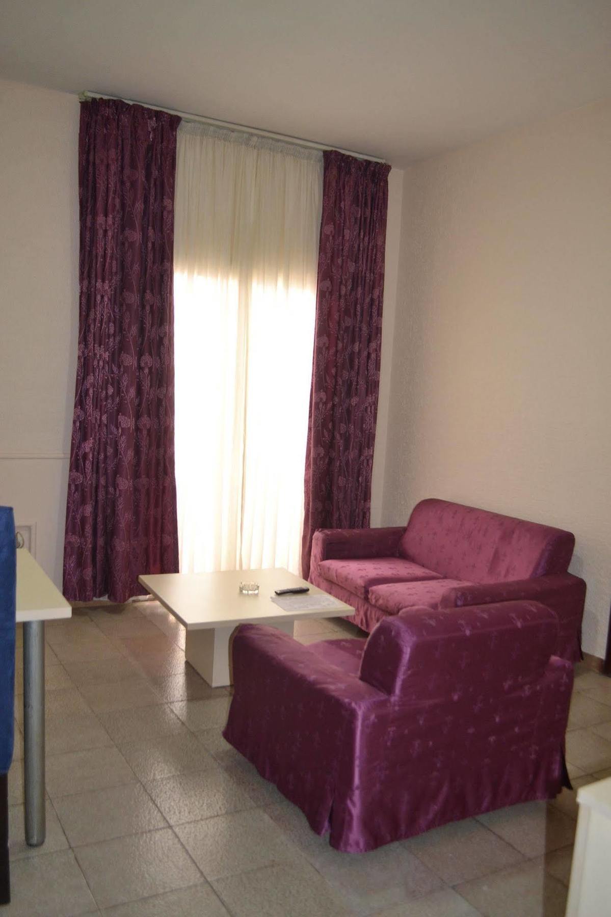 Hotel Mansel Яунде Екстер'єр фото